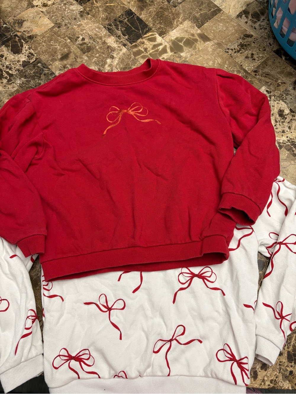 H&M bundles of 2 longsleeve sweater Red Bow-Accent 6-8 years